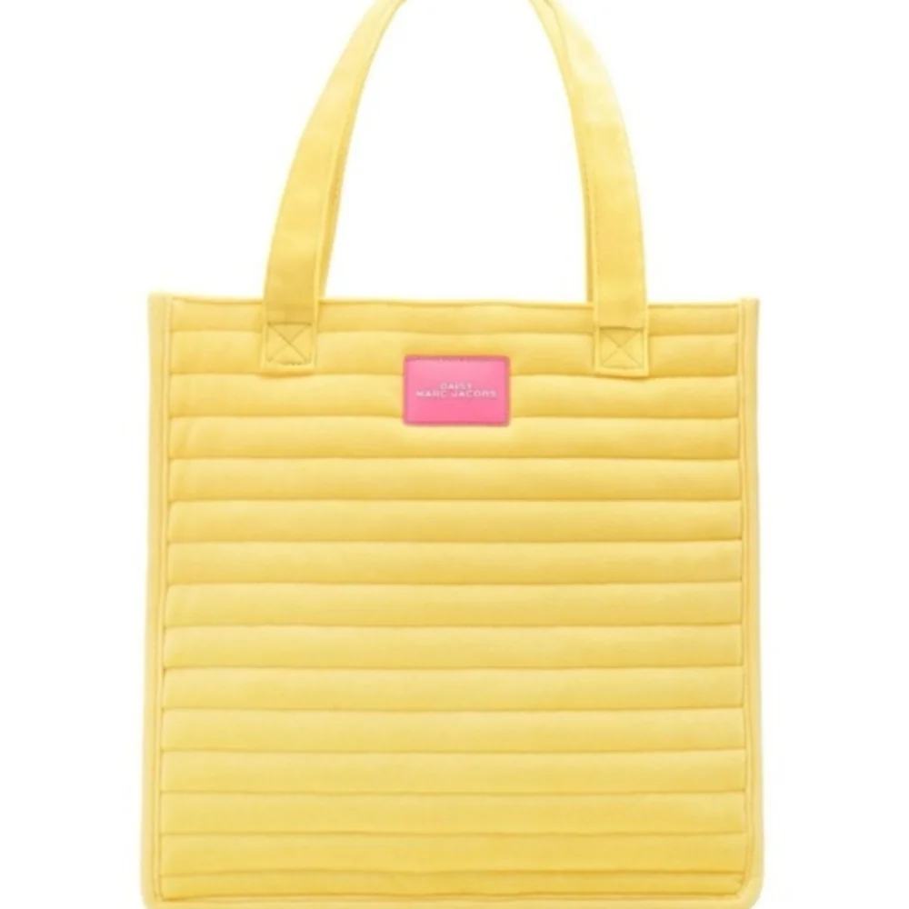 Marc Jacobs Murakami Daisy Umbrella w/bonus Tote Bag - Picture 6 of 8